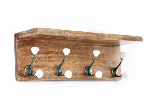 4 Metal Hooks With Wooden Base